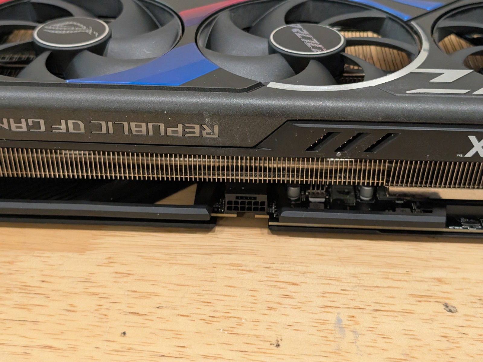 BH OFFER ASUS ROG Strix GeForc - Rtx 4090 24Gb Gddr6X 评论和价格